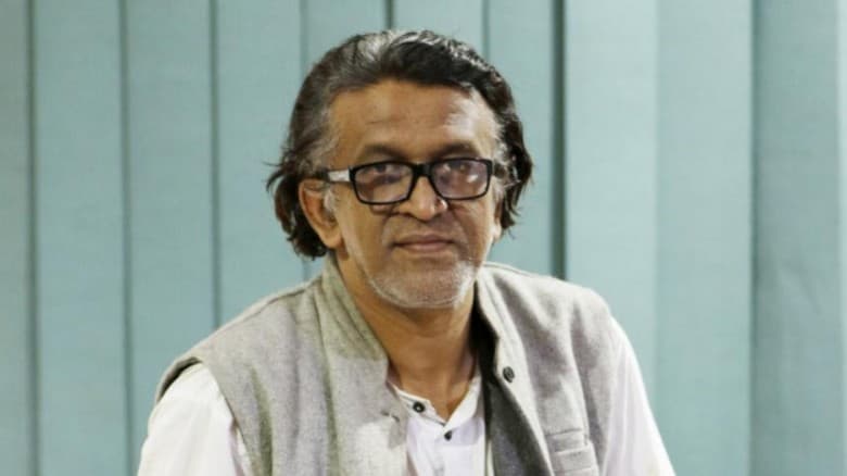 কোরআনের ‘ভুল’ খুজতে গিয়ে ‘আত্মসমর্পণ’ করে নাস্তিক থেকে আস্তিক হলেন গাজী রাকায়েত