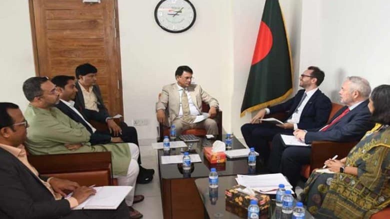 যুক্তরাজ্যে বাংলাদেশি শিক্ষার্থীদের বৃত্তি বাড়াতে আহ্বান শিক্ষামন্ত্রীর