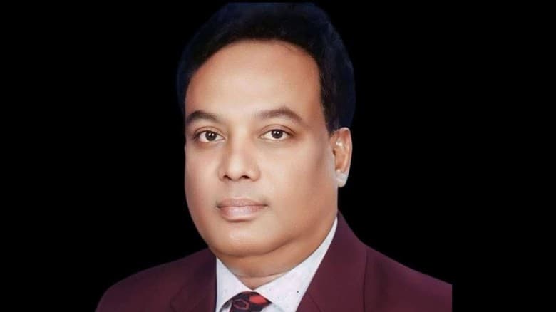 থাইল্যান্ডে চিকিৎসাধীন জুলাই যোদ্ধাদের  খোঁজ নিলেন মন্ত্রী ফকির মাহবুব আনাম