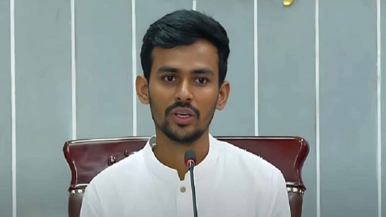 রাজনৈতিক ভবিষ্যৎ নিয়ে যা বললেন উপদেষ্টা আসিফ