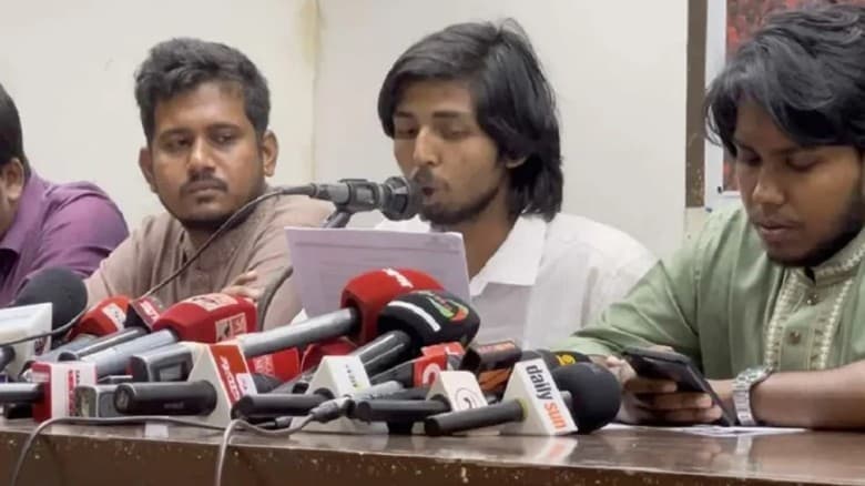 আ.লীগের দোসর আখ্যা দিয়ে ৪৪ সচিব ও ৯৫ ম্যাজিস্ট্রেটের তালিকা প্রকাশ